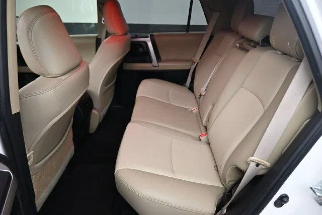 Used 2016 White Toyota SR5 Premium image 19