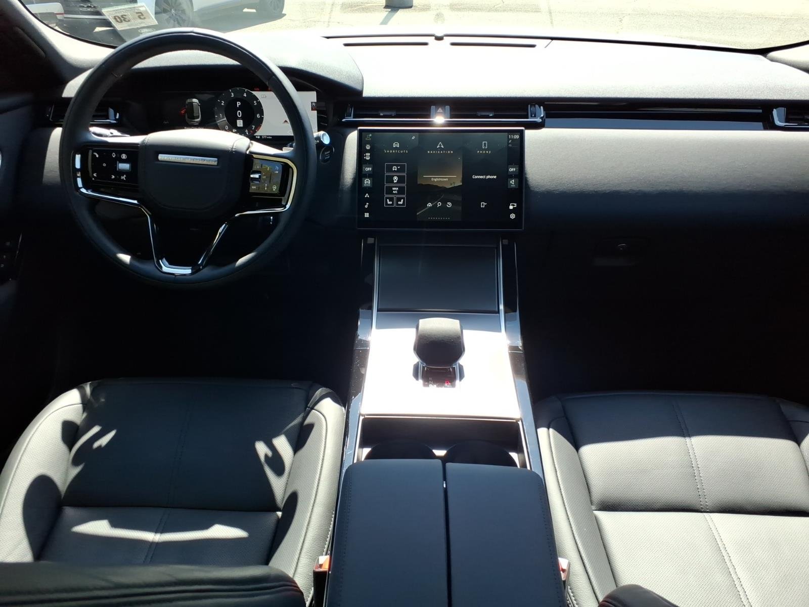 Certified Used 2026 Fuji White Land Rover S image 4