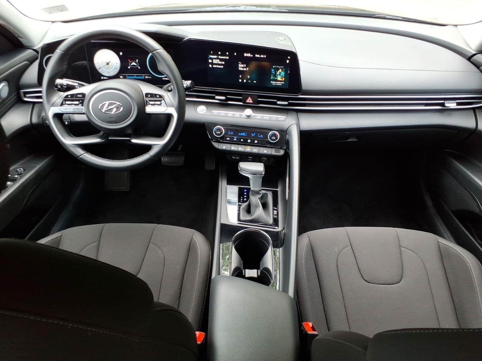 Used 2023 Onyx Black Hyundai SEL image 26