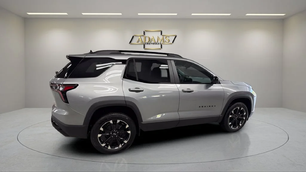 2027 Chevrolet Equinox RS - Photo 7