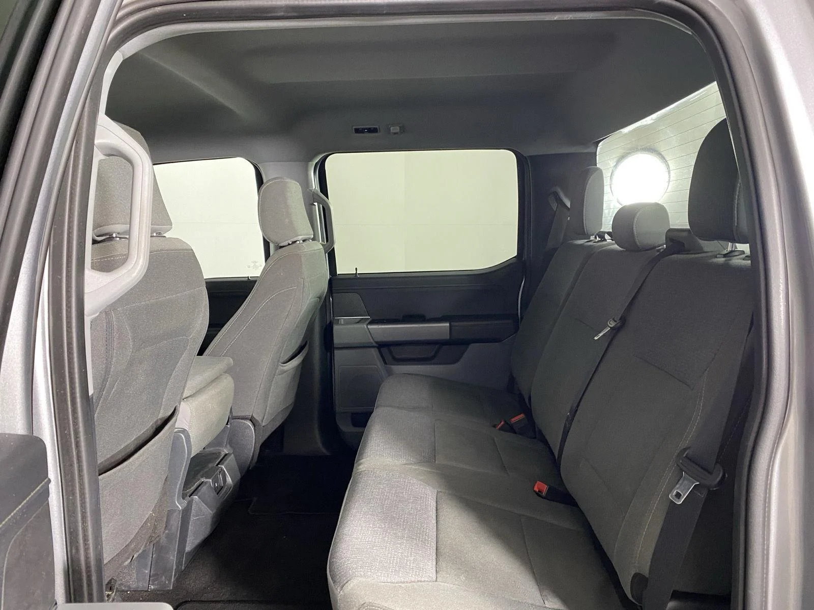 Used 2025 Iconic Silver Ford XLT image 10