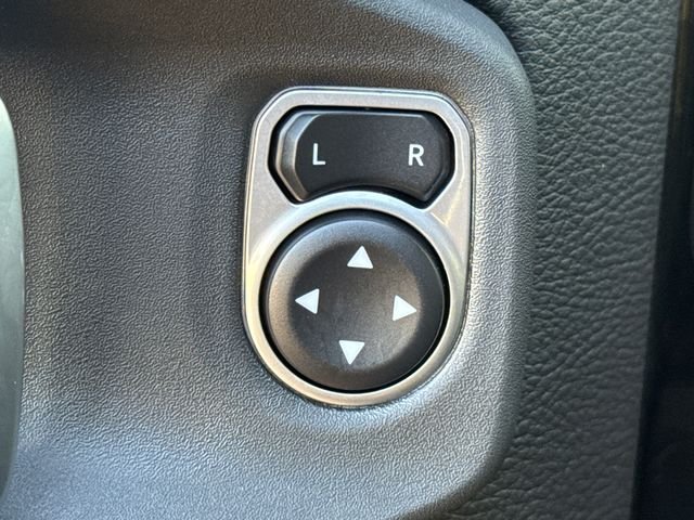 Used 2025 Black Jeep Texas Trail image 22