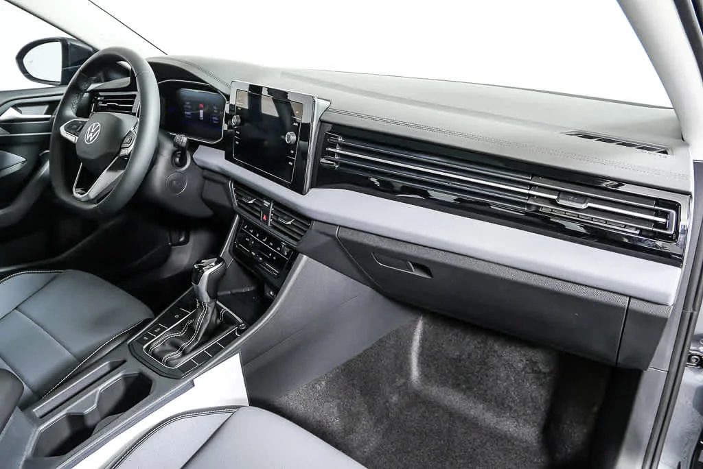 New 2026 Platinum Gray Metallic Volkswagen SE image 23