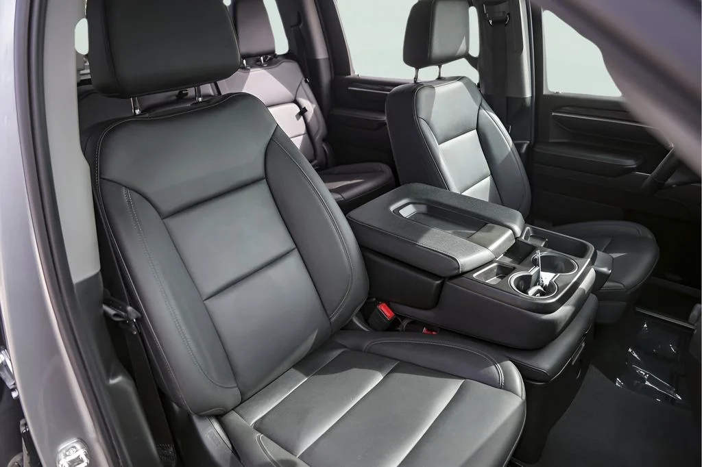 Used 2025 Gray Chevrolet LTZ image 32