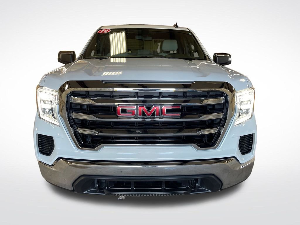 Used 2022 White GMC SLE image 9