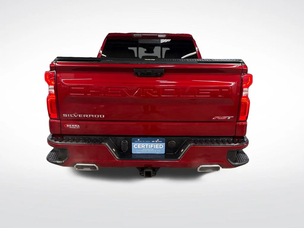 Used 2022  Chevrolet RST image 4