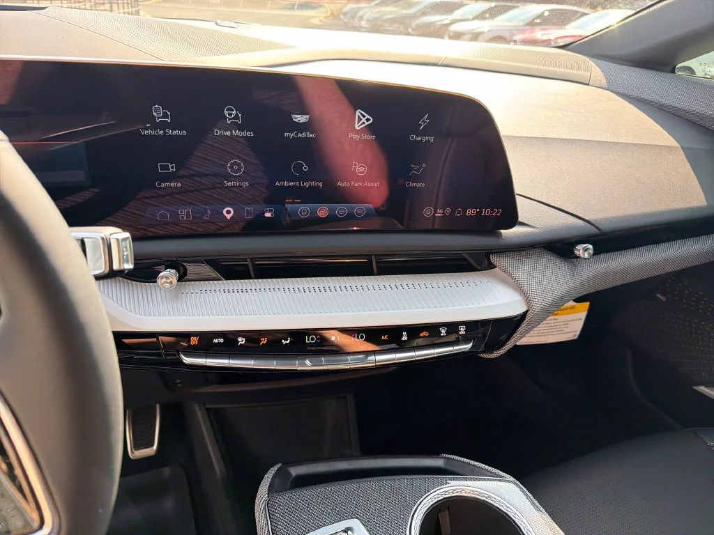 2027 Cadillac OPTIQ Premium Sport - Photo 28