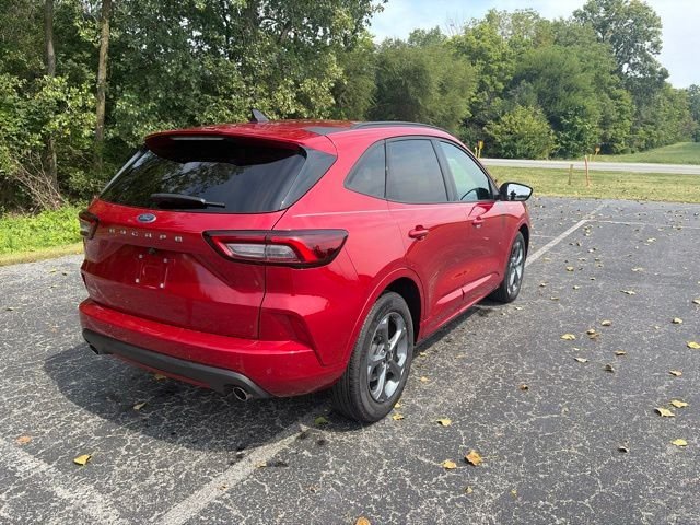Used 2023 Rapid Red Metallic Tinted Clearcoat Ford ST-Line image 11