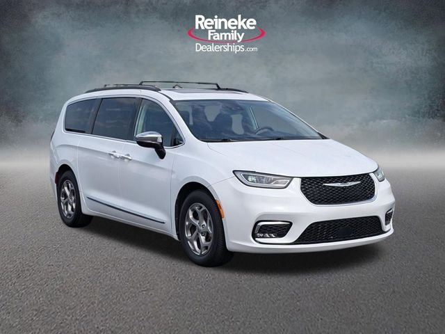 Used 2023 White Chrysler Limited image 3
