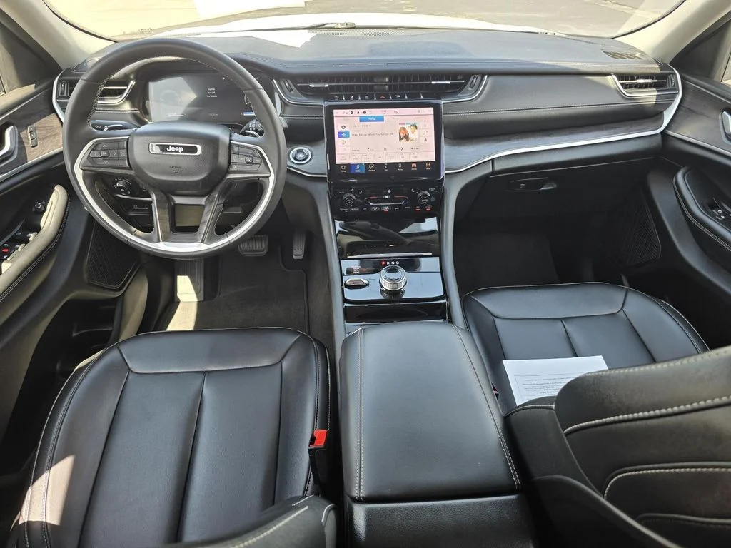 Used 2023 White Jeep Limited image 11