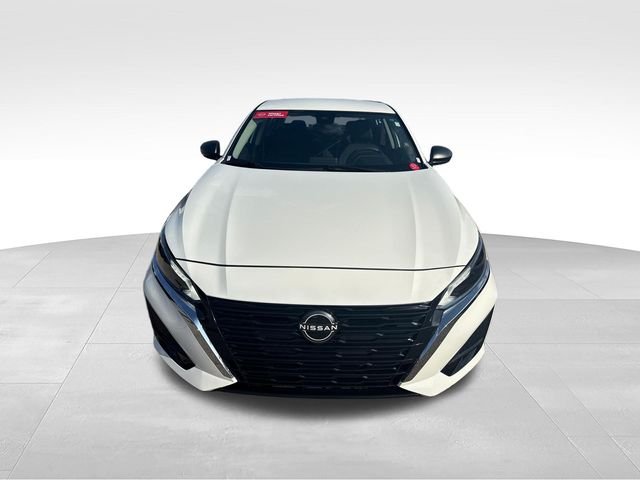 Used 2024 White Nissan 2.5 S image 9