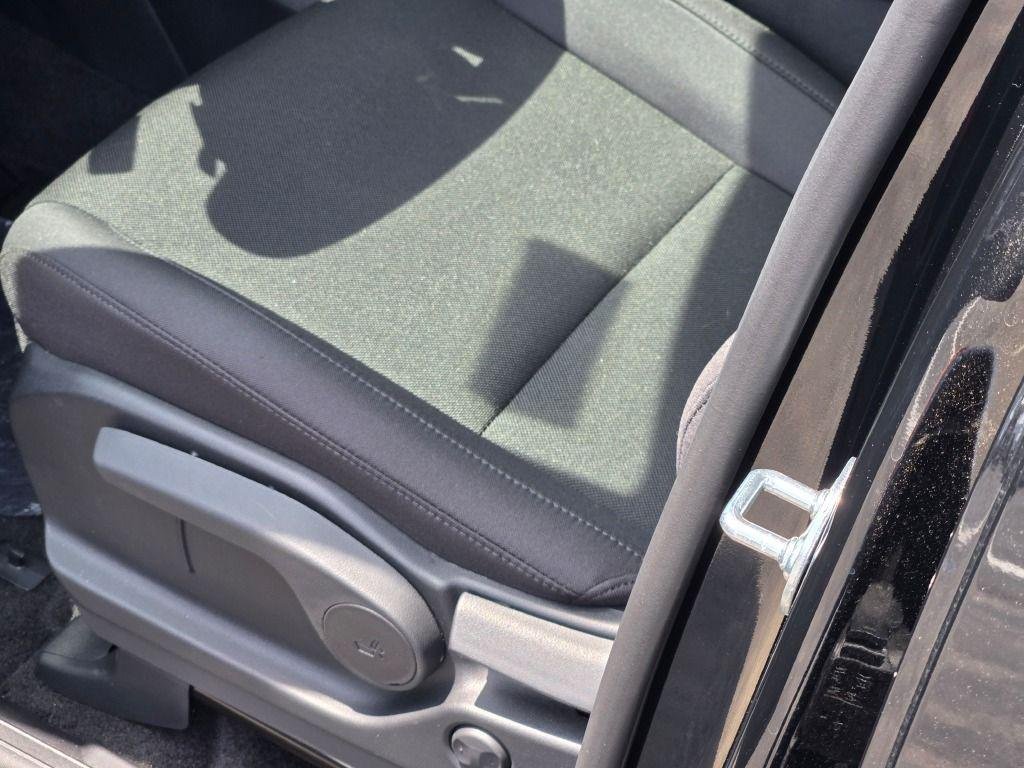New 2026 Phantom Black Hyundai SE AWD image 23