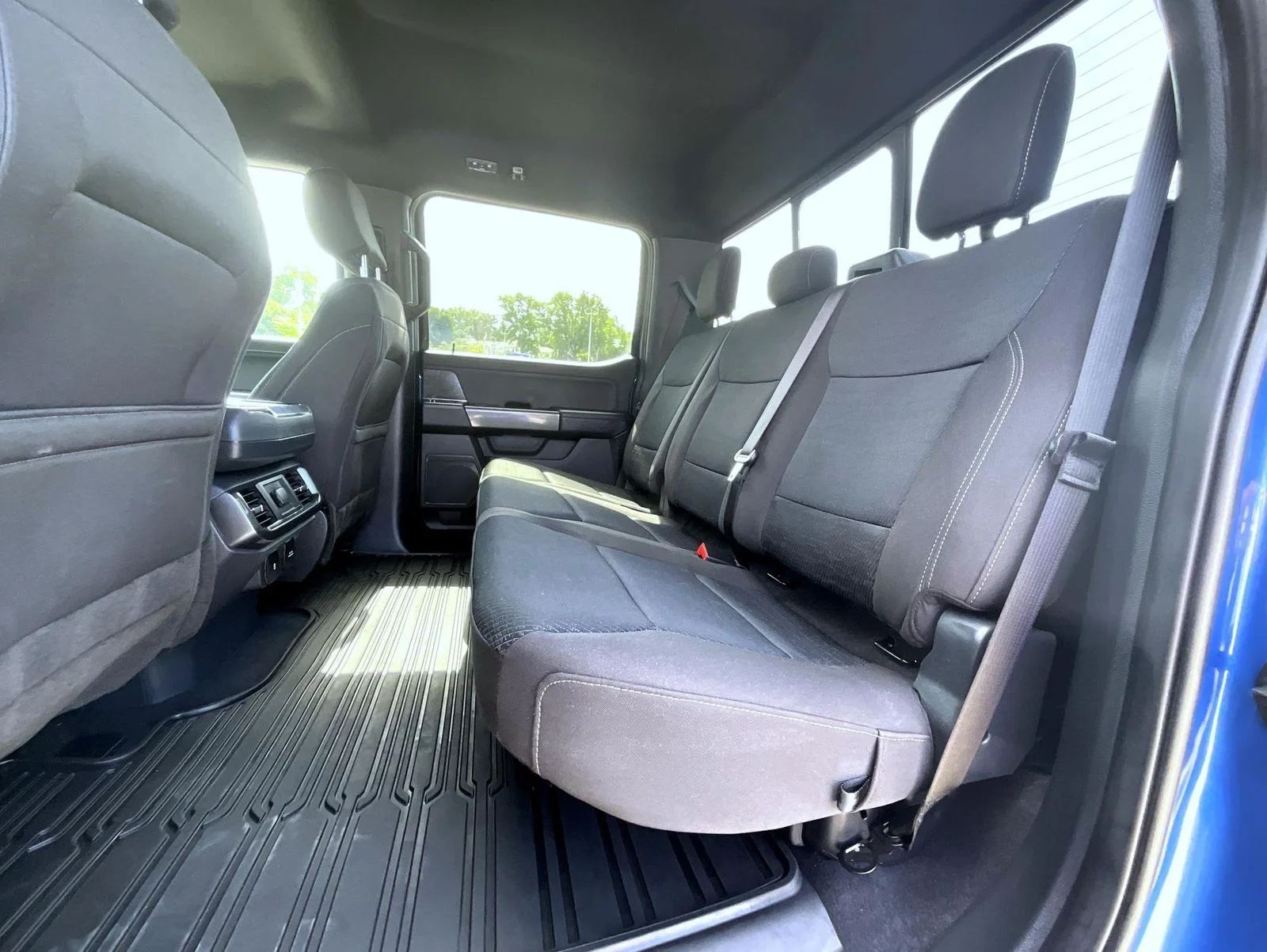 Used 2023 Blue Ford XLT image 23