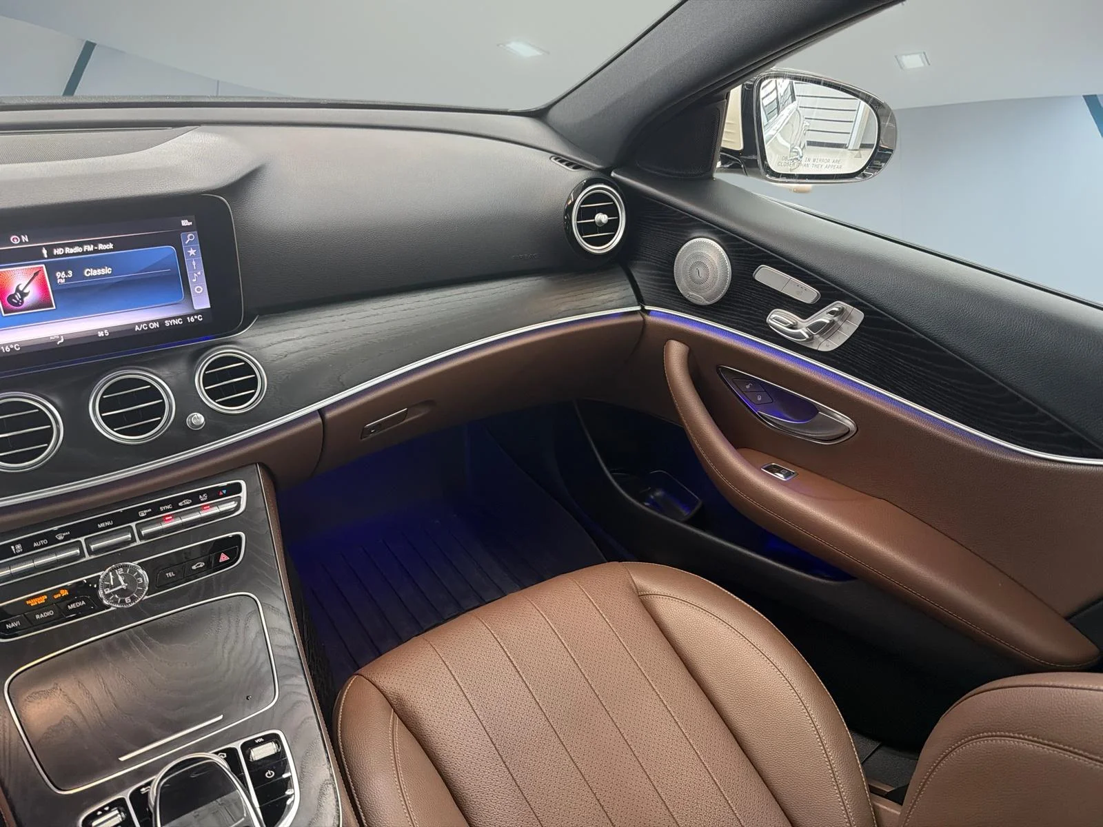 Used 2020 White Mercedes-Benz E 350 4MATIC Sedan image 27