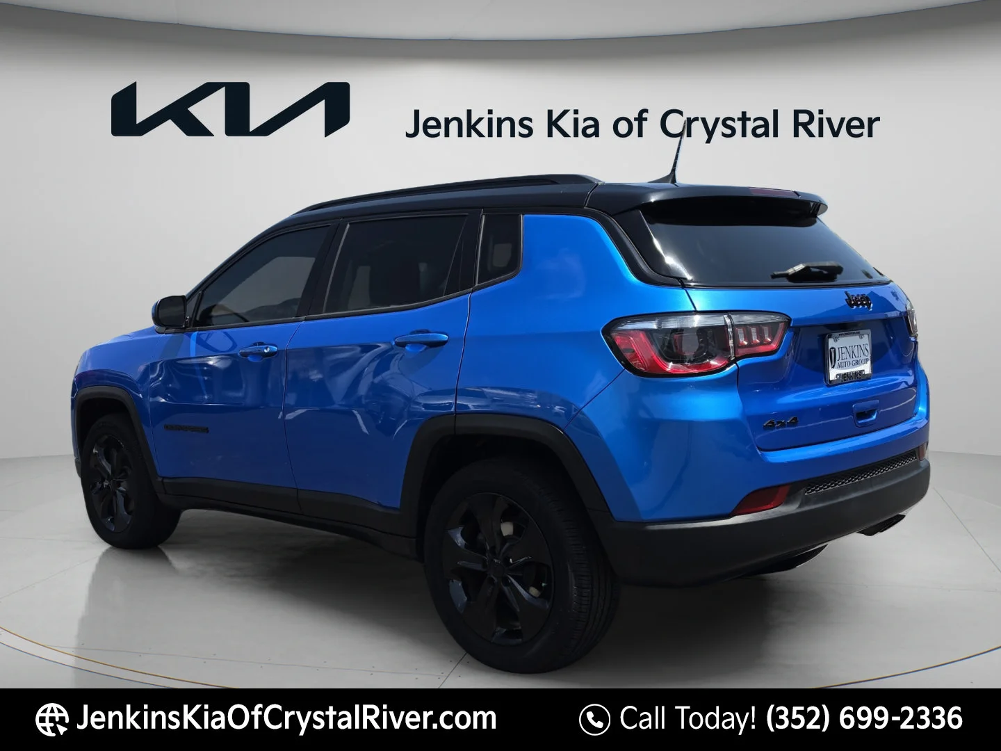 Used 2021 Laser Blue Pearlcoat Jeep Altitude image 7