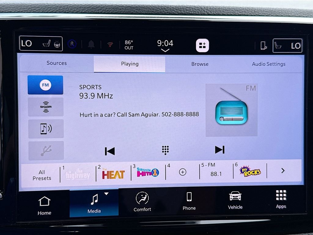 New 2027 Hydro Blue Pearl-Coat Exterior Paint Chrysler Select image 18