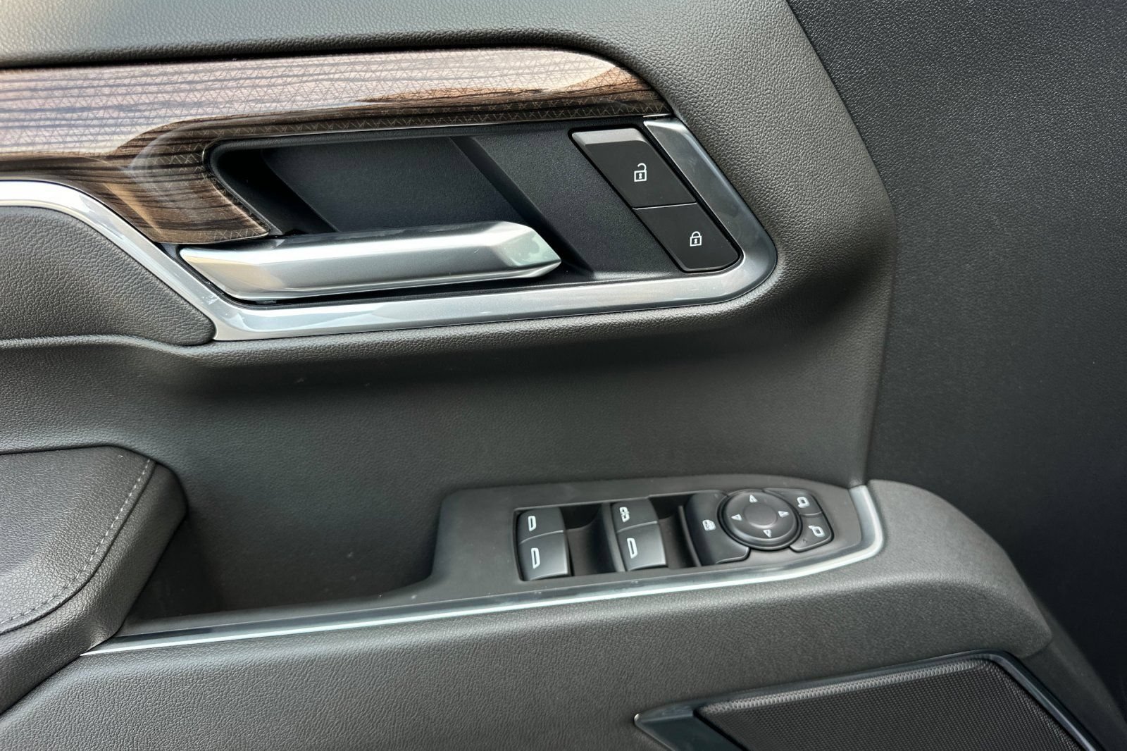 2026 Chevrolet Silverado 1500 LT - Photo 11
