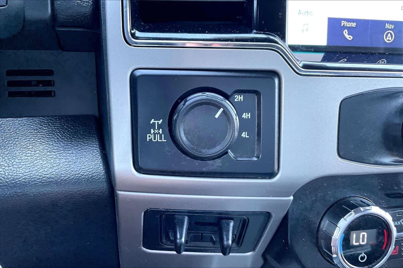 Used 2022 Agate Black Ford LARIAT image 31