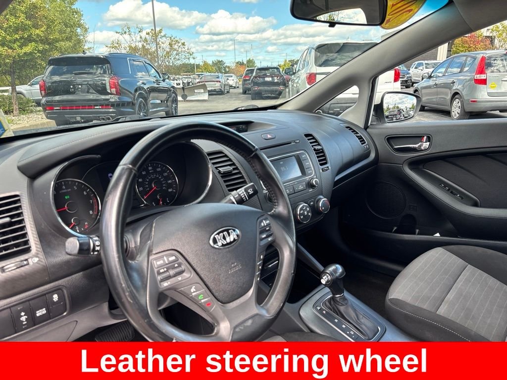 Used 2016 White Kia EX image 12