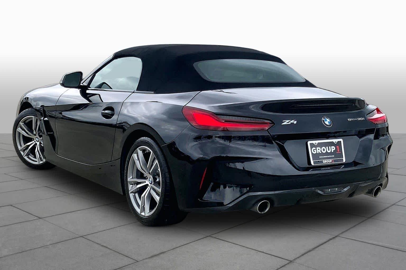 Used 2026 Black Sapphire Metallic BMW sDrive30i image 11
