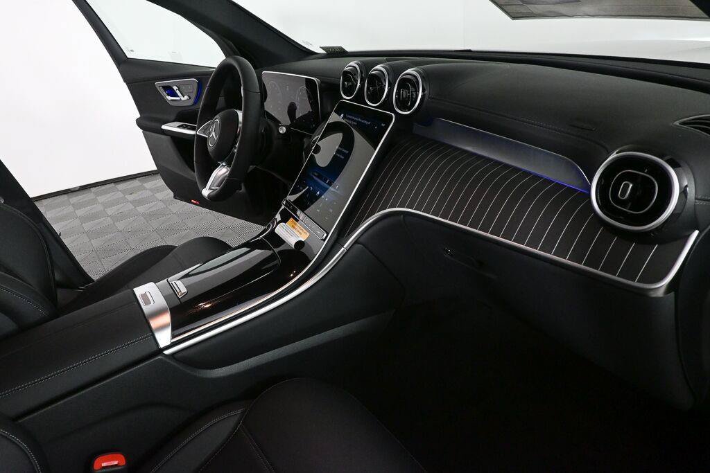 New 2027 Black Mercedes-Benz GLC 300 image 59