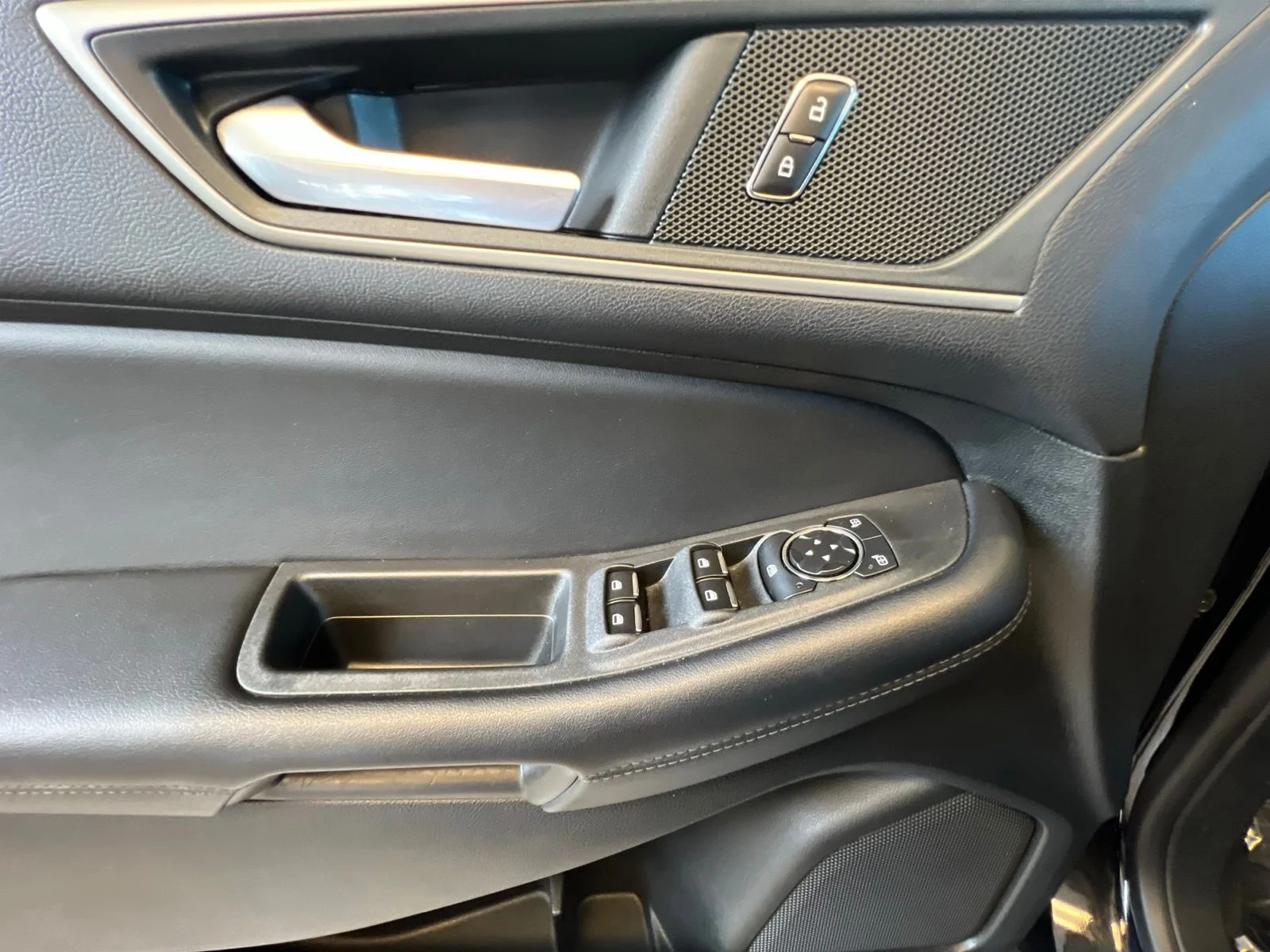 Certified Used 2024 Agate Black Metallic Ford SEL image 28