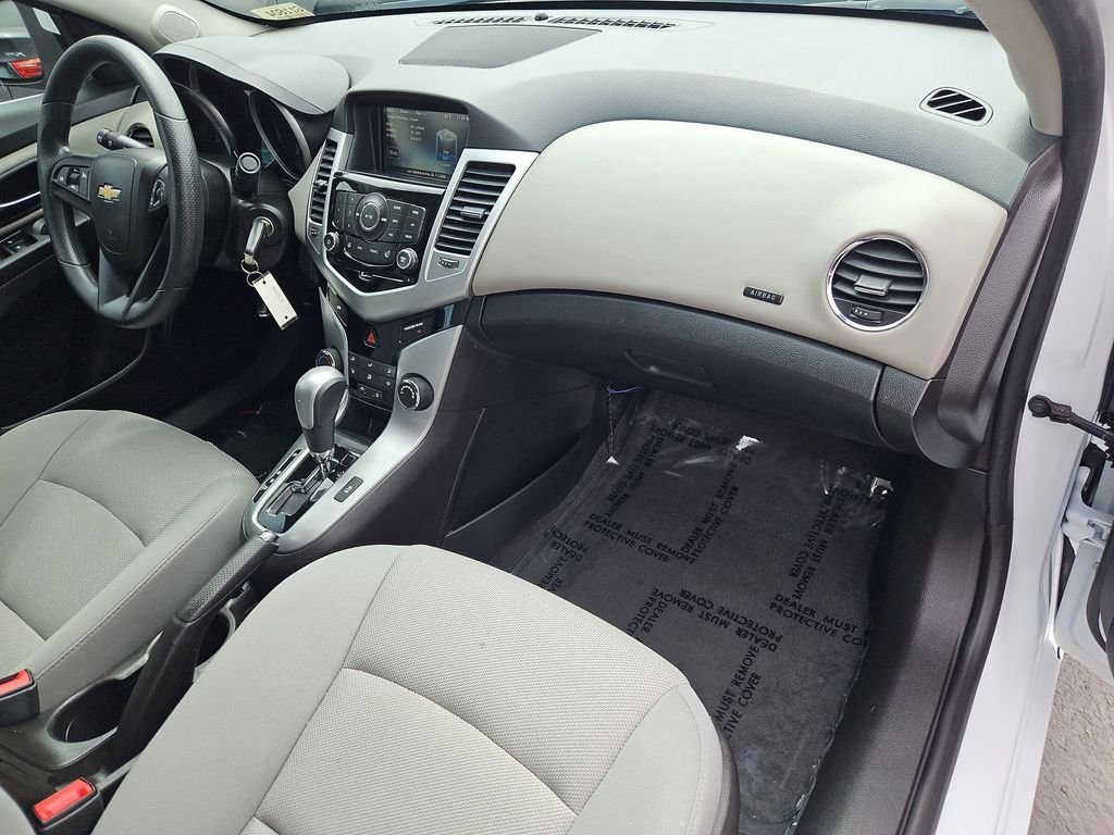 Used 2015 Summit White Chevrolet 1LT image 29