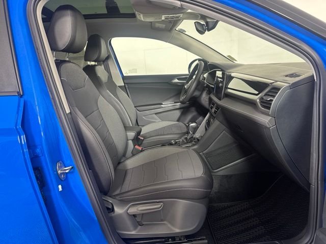 New 2026 Blue Volkswagen 1.5T SE Black image 4
