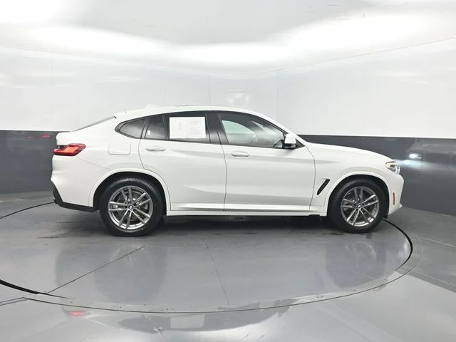 Used 2021 White BMW xDrive30i image 36
