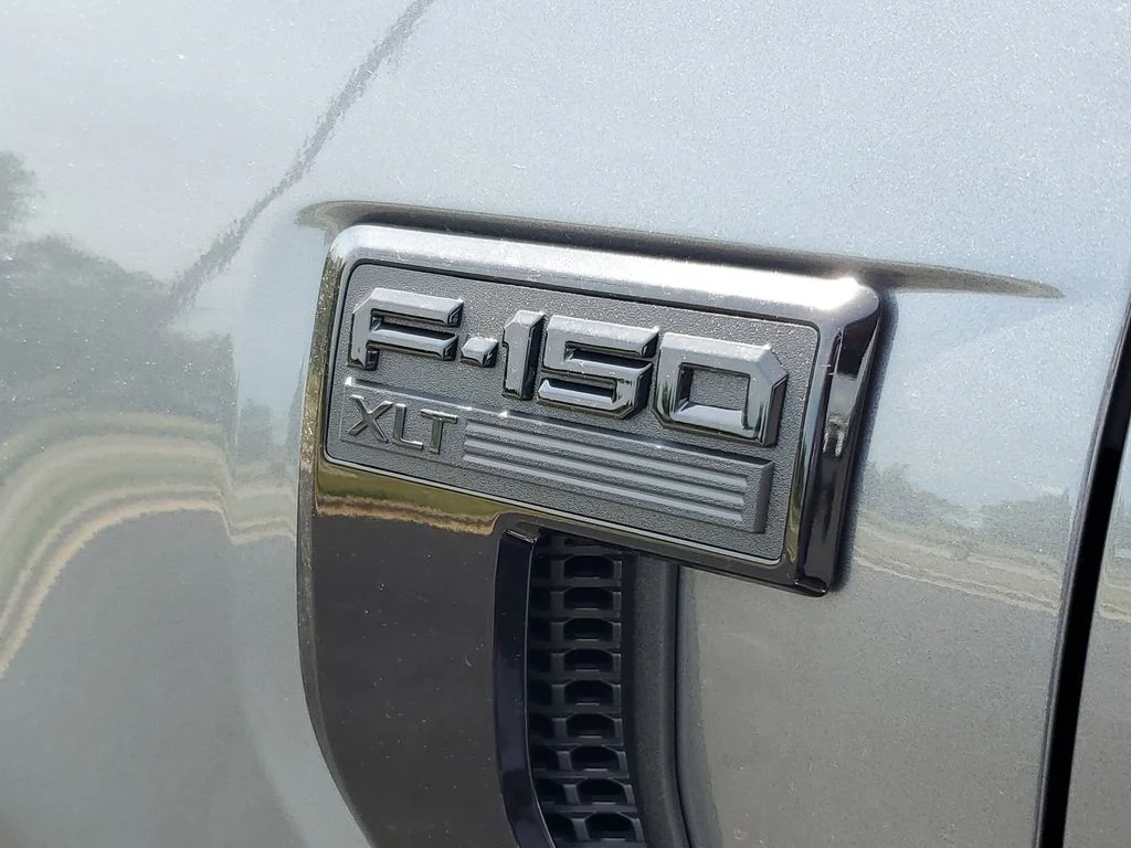 New 2026 Carbonized Gray Metallic Ford XLT image 31