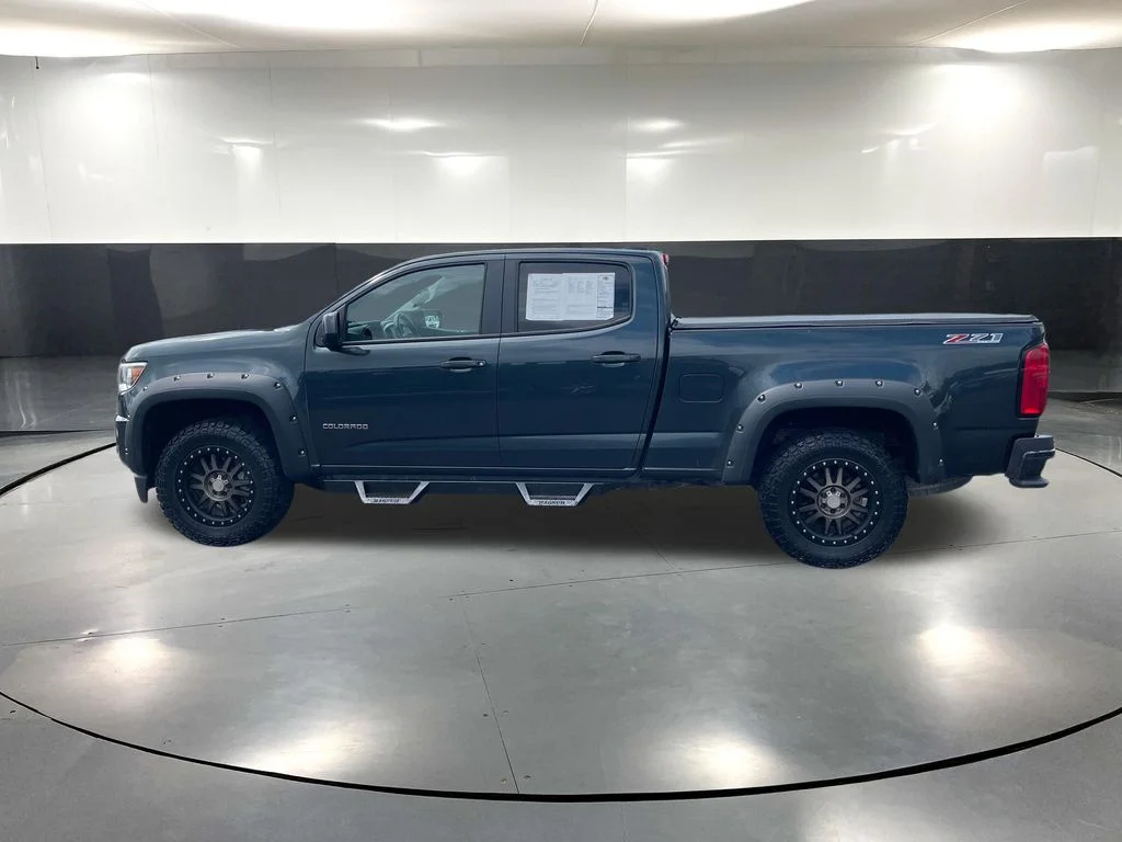 Used 2017 Gray Chevrolet Z71 image 9