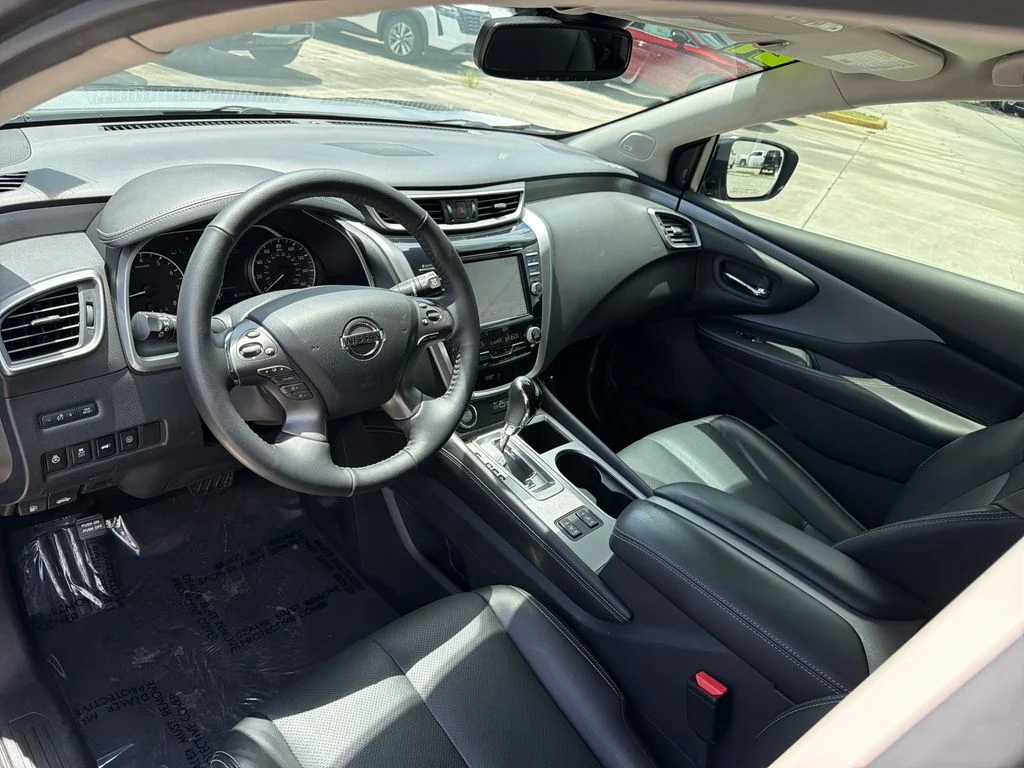Used 2021 Gray Nissan SL image 14