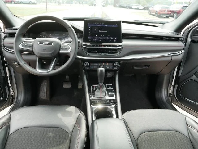 Used 2024 Silver Jeep Trailhawk image 22