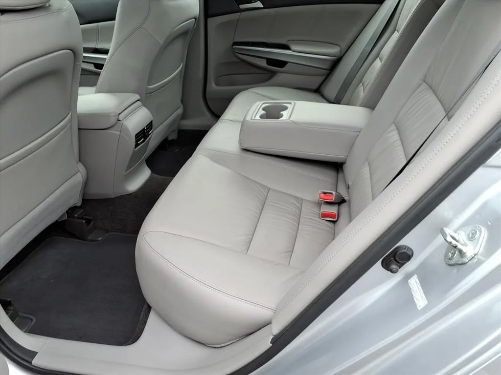 Used 2010  Honda EX-L image 14