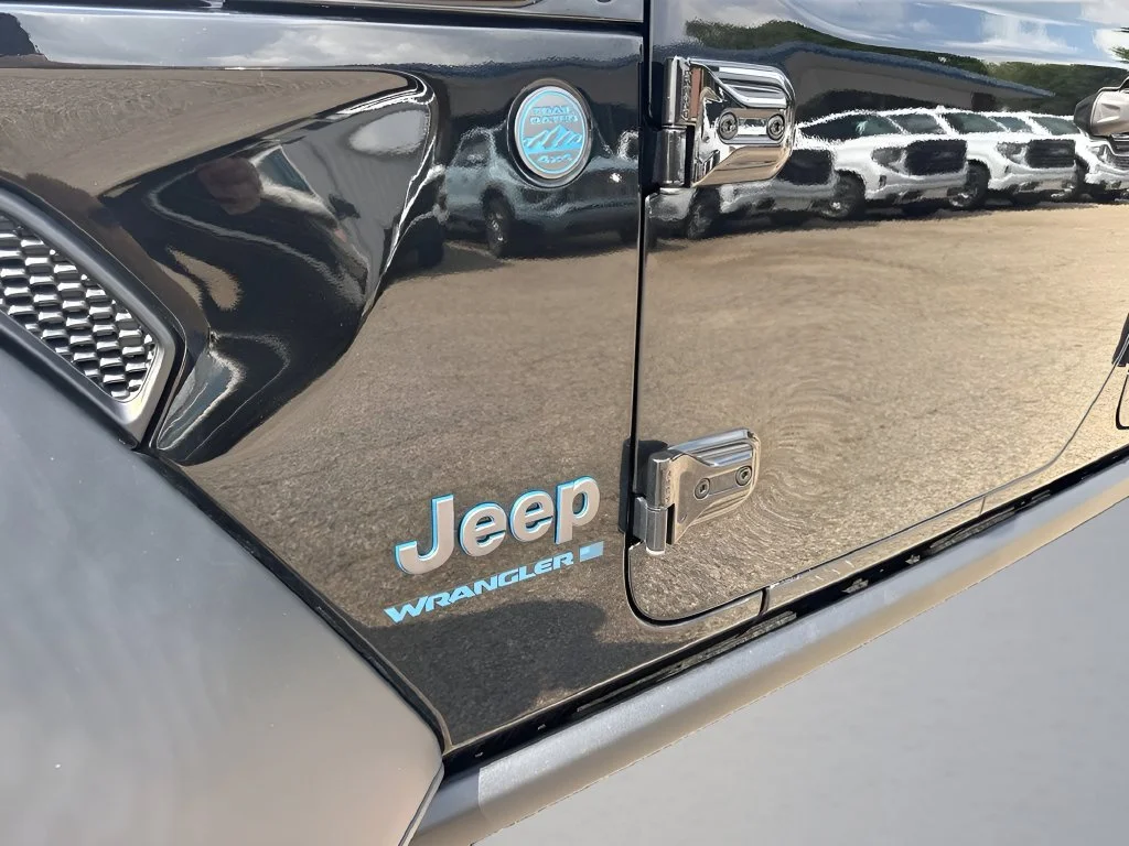 Used 2023 Black Jeep Willys image 32
