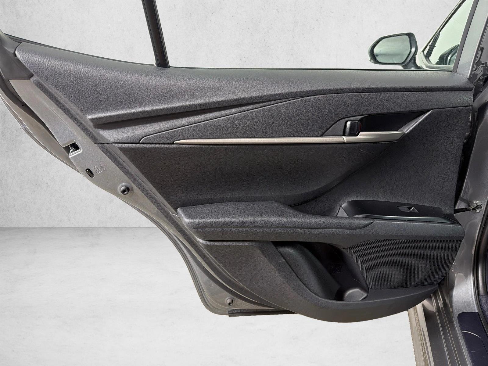 Used 2025 Heavy Metal Toyota SE image 21