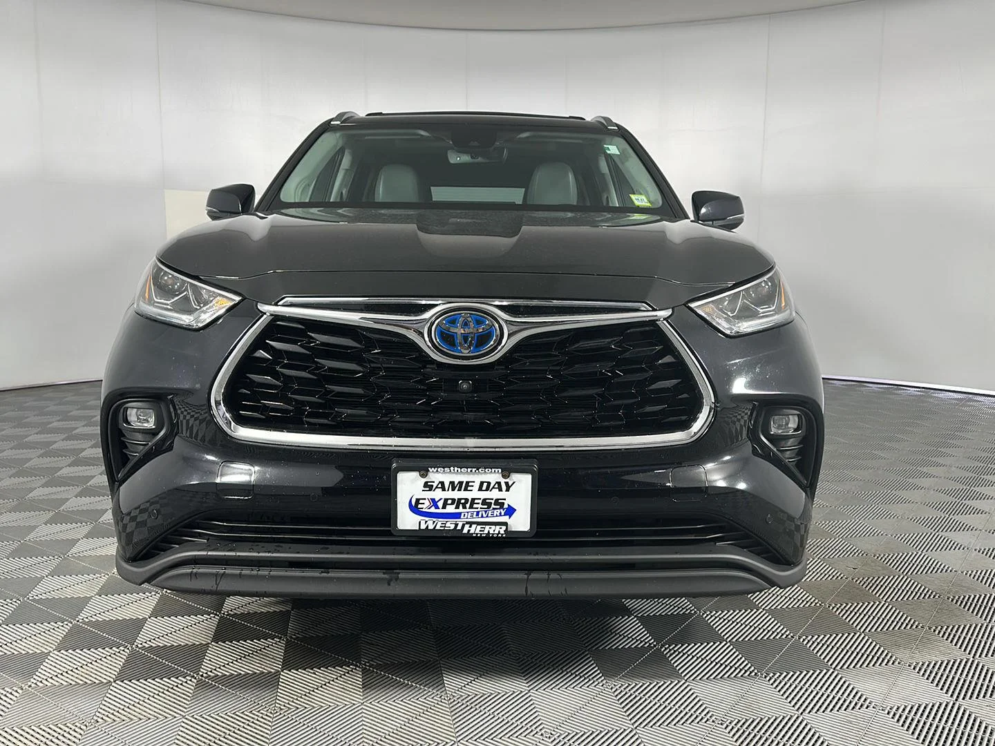Used 2022 Midnight Black Metallic Toyota Limited image 2