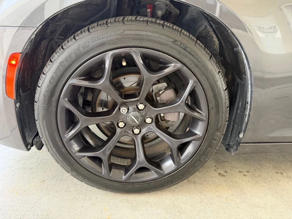 Used 2019 Gray Chrysler Touring image 14