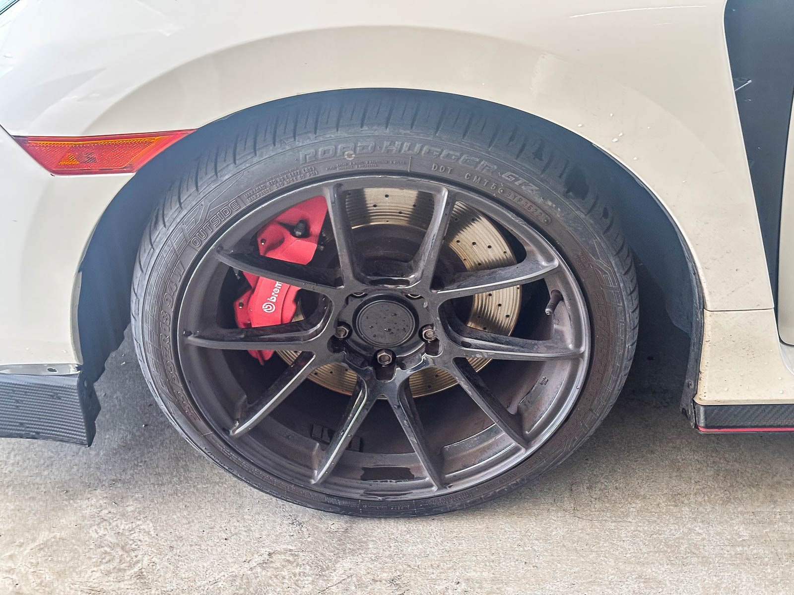 Used 2018 Championship White Honda Touring image 10