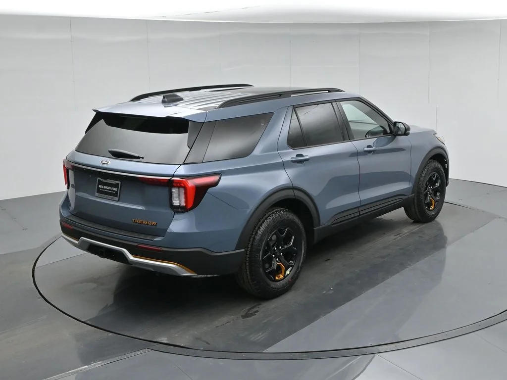 New 2026 Blue Ford Tremor image 37
