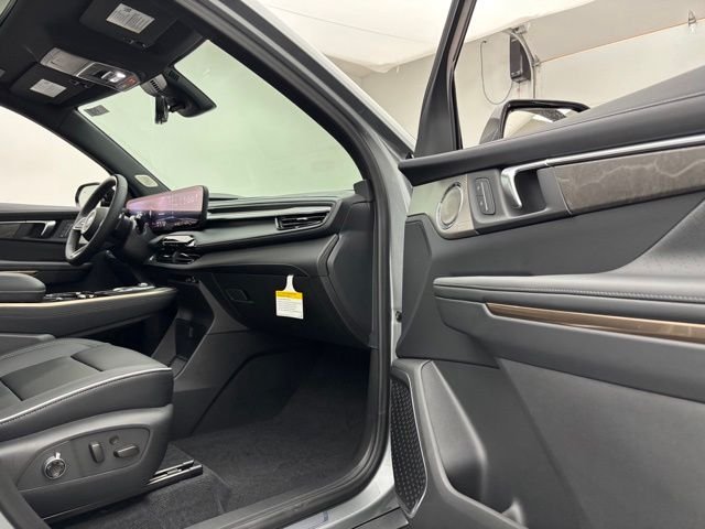 New 2026 Moonstone Gray Metallic Buick Avenir image 37