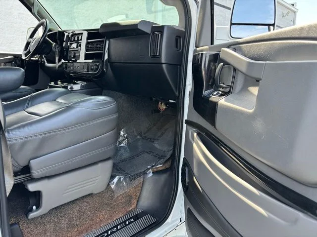 Used 2020 Summit White GMC Explorer Limited SE image 18
