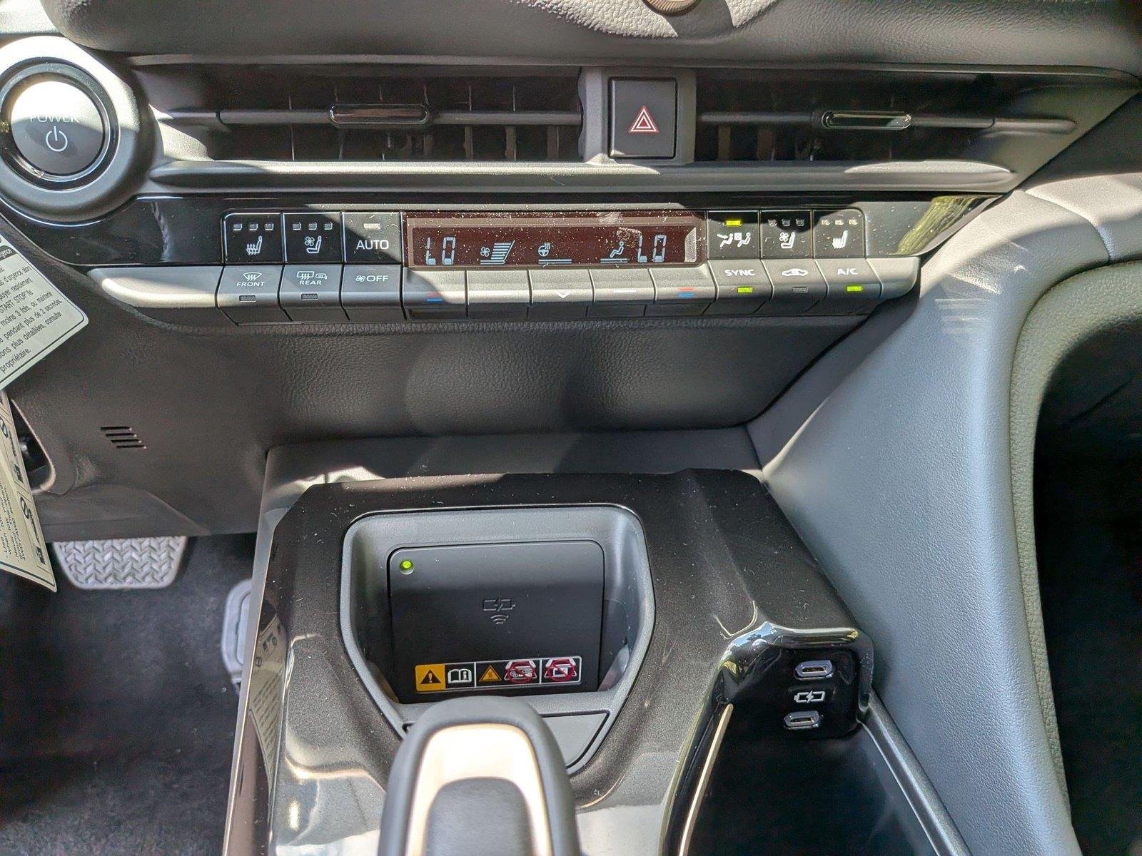 2025 Toyota Crown Signia Limited - Photo 23