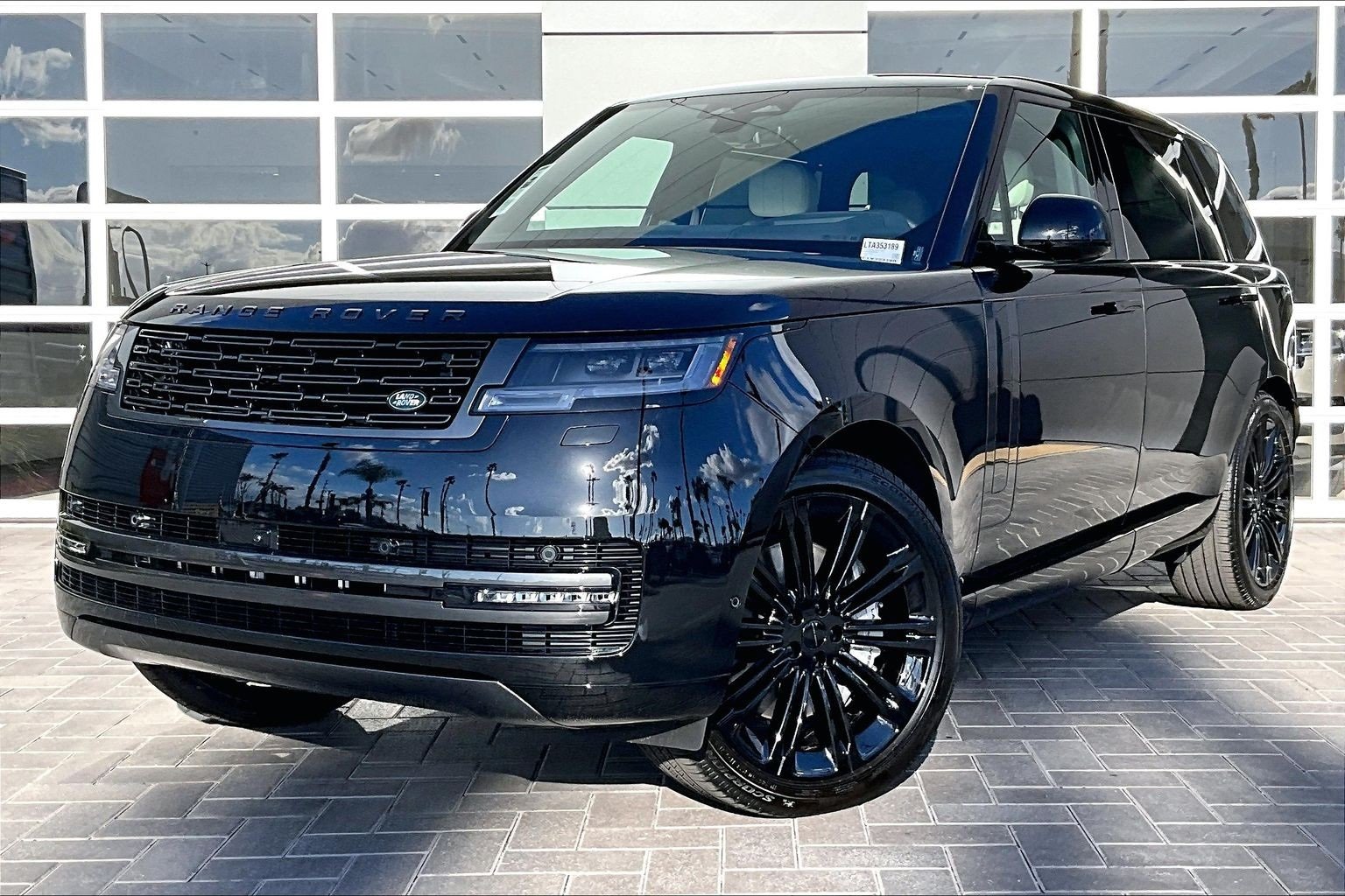 2026 Land Rover Range Rover SE