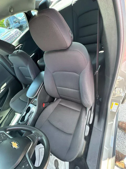 Used 2022 Gray Chevrolet LS image 17
