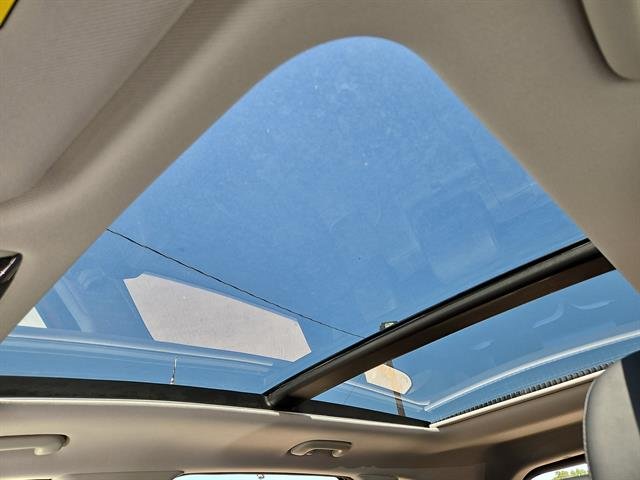 2025 Kia Sorento S - Photo 19