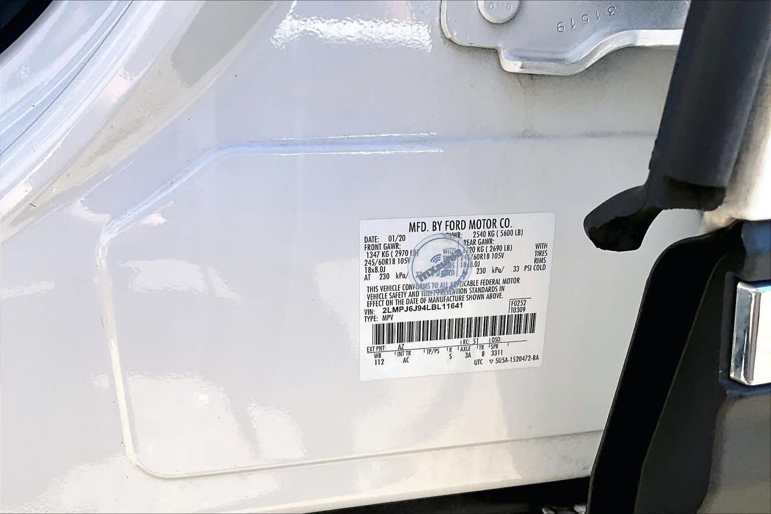 Used 2020 Pristine White Lincoln Standard image 35