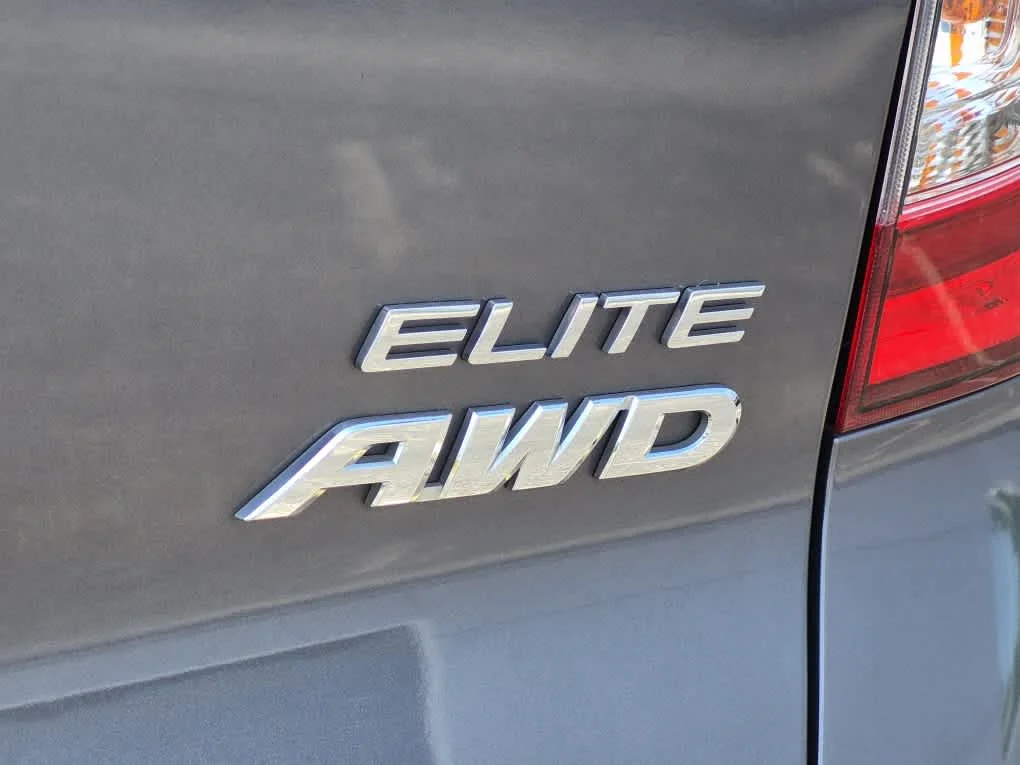 Used 2019 Modern Steel Metallic Honda Elite image 26