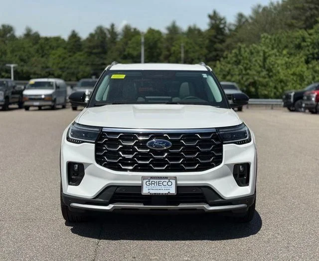 New 2026 Star White Metallic Tri-Coat Ford Platinum™ image 11