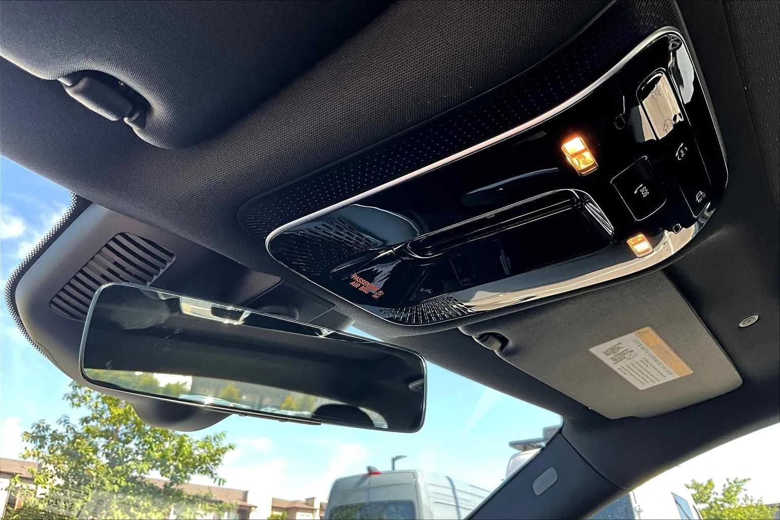 2025 Mercedes-Benz C-Class Sedan C 300 - Photo 20